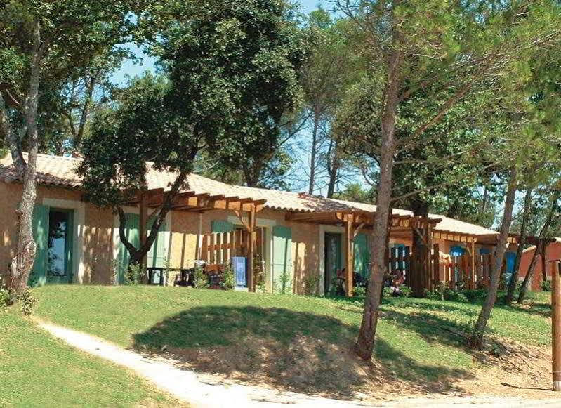 Lagrange Vacances Les Mazets De Gaujac Gaujac  Buitenkant foto